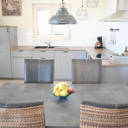 Baltimore.house Baška Voda